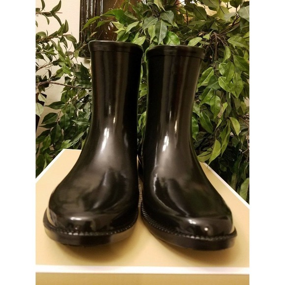 MICHAEL KORS WOMEN'S BENJI RAIN BOOTIE LOGO BOOTS - Picture 5 of 8
